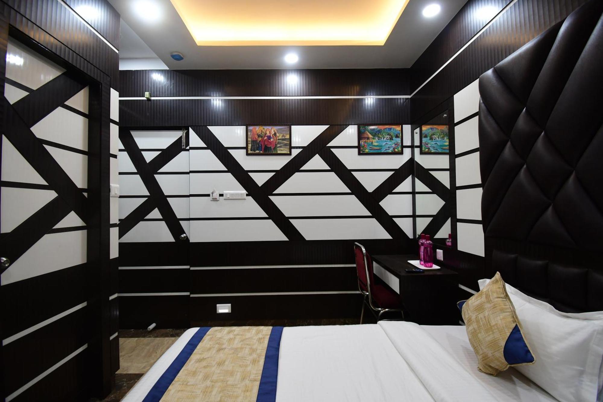 Hotel Margaret, Колката Екстериор снимка